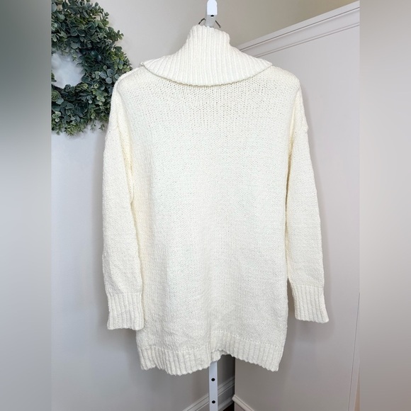 Skylar & Jade Cowl Neck Sweater in Cream Size Medium - Picture 2 of 8